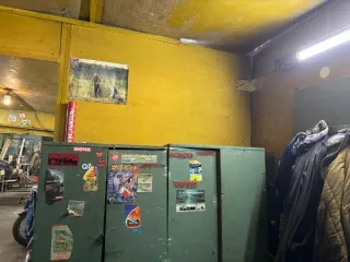 Спортивно-технический клуб Старт 84.7 кв.м Ивановская область Нежилое здание спортивно-технического клуба "Старт" с земельным участком Продажа нежилого здания, наименование – Спортивно-технический клуб «Старт», кадастровый номер - 37:28:030408:69, площадью 84,7 кв. м, по адресу: Ивановская область…