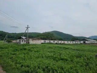 Объект недвижимости по адресу: Приморский край, Партизанский район, с. Новицкое, ул. Матросова, д.19а. Здание – овощехранилище, кадастровый номер 25:13:000000:1458, назначение: нежилое, площадь 621,3 кв.м, этажность: 1.