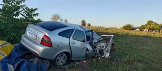 LADA Priora, VIN XTA217250E0264307, 2014 г.в., двигатель 1 596 см³ (106,1 л.с.). Местонахождение: Курская область, д. Амосовка. Автомобиль после аварии, не на ходу.