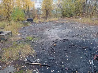 Земельный участок площадью 1635 кв.м. Кадастровый номер: 50:05:0110215:928. Адрес: Московская обл, Сергиево-Посадский р-н, г/пос. Краснозаводск, г.Краснозаводск, ул.1 Мая, с расположенным на нем снесенным зданием с кадастровым номером: 50:05:0110210:167 (Нежилое здание: здание №756, склады ОКСА)…