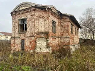 Северная башня ограды и сторожка церкви Крестовоздвижения 1859 года, 179 м². Ярославская область, Ростовский район, город Ростов, площадь Советская, дом 19б. Объект культурного наследия местного (муниципального) значения. Земельный участок с кадастровым номером 76:19:010226:4. Кадастровый номер…