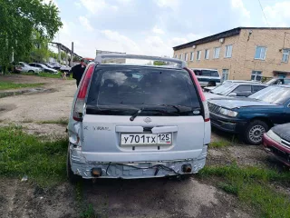 Nissan X-Trail, 2003 год, синий (голубой). ПТС: 25ТО 463044, госномер: У701TX125, двигатель: QR20320956A, мощность 150 л.с. Разрешенная максимальная масса 1685 кг, масса без нагрузки 1410 кг. Находится в совместной собственности.