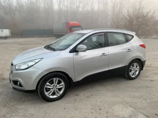 Hyundai ix35 2011 года, VIN: U5YZU81BDBL109263.