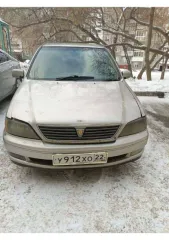 Toyota Vista 1999 года, серая. ПТС 22Р8604217, госномер У912ХО22. Японский производитель. Бензиновый двигатель объемом 1794 см³, мощность 130 л.с. Разрешенная максимальная масса 1610 кг, масса без нагрузки 1210 кг.