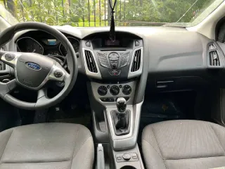 Ford Focus, 2011 легковой автомобиль, FORD Focus, год выпуска: 2011 г., (VIN): X9FMXXEEBMBP50664. Легковой автомобиль марка: FORD, модель: Focus, год выпуска: 2011 г., кузов №: X9FMXXEEBMBP50664, идентификационный номер (VIN): X9FMXXEEBMBP50664. Является предметом залога у ПАО "Совкомбанк". Машина…