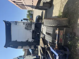 Volvo FH12 2000, полуприцеп 2РР30-AL18. Вольво FH12 2000, VIN не установлено. Марка, модель ТС: Volvo FH12. Идентификационный номер (VIN) не установлен. Категория ТС: С. Год изготовления 2000. Модель, номер двигателя не установлен. Шасси (рама): отсутствует. Кузов (кабина, прицеп) не установлен…