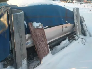Ford Fusion 2006 года, государственный номер Е278ХТ12, VIN WF0UXXGAJU6J09412, цвет серебристый, машина после ДТП, лобовое стекло разбито, крыша и капот помяты, множественные вмятины по кузову, расположенный по адресу: РМЭ, Горномарийский район, д. Новая (Троицко-Посадский с/с), ул. Центральная…
