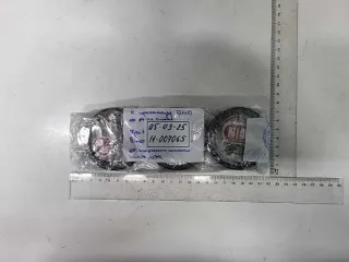 Пневматический газобаллонный пистолет Stelker ST-41061B/STB серия и номер "Cal.4,5 BB" с руководством по эксплуатации. Банка с 621 стальной сферической пулькой 4,5 мм. Газовый баллон "Quarta Air Strike". Пневматический пистолет Umarex Clook-22 с газовым баллоном. Три баночки с пулями.