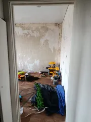 Трехкомнатная квартира 70.6 кв.м, Псковская область, Новоржевский район, город Новоржев, улица Льва Толстого, дом 41, квартира 7, кадастровый номер 60:10:0010222:44. Ознакомление с имуществом осуществляется по месту его нахождения в рабочие дни с 10.00 до 17.00 по местному времени после…