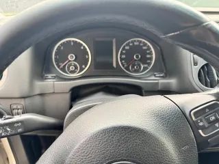 Volkswagen Tiguan 2011, автомобиль марки VOLKSWAGEN модель Tiguan 2011 г.в. VIN-номер XW8ZZZ5NZCG110531. По предварительному согласованию место нахождения гор. Брянск Институтская.