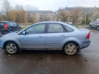 Ford Focus 2005 года, 100 л.с., пробег 310250 км. Легковой автомобиль, модель Ford Focus, VIN: X9F4XXEED45R61891, категория B (M1). Модель двигателя HWDA 5R61891, кузов: X9F4XXEED45R61891, цвет светло-серо-голубой. Мощность двигателя 100 л.с. (74 кВт), рабочий объем 1596 куб.см. Разрешенная…