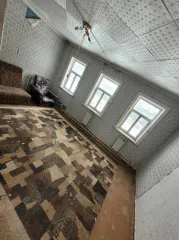 Доля 1/4 в жилом доме 60.1 кв.м, Астраханская обл. Доля в праве на жилой дом, площадь 60.1 кв.м, назначение: жилое, количество этажей: 1, адрес (местонахождение): 414038, Астраханская обл., г Астрахань, ул. Якобинская, д 71, кадастровый (условный) номер: 30:12:040755:24, размер доли: 1/4. С…