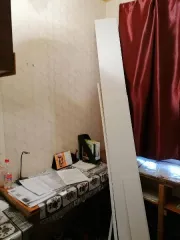 Помещение № 45 площадью 3,6 кв. м, этаж 01, кадастровый номер 26:12:010305:4490, по адресу: Ставропольский край, город Ставрополь, проспект Юности, 28/2. Помещение находится в неудовлетворительном состоянии, требует ремонта, в помещении обустроен оконный проем, не отраженный в технической…