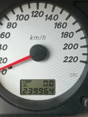 Mitsubishi Lancer, 2006, 98 лс, АКПП, идентификационный номер (VIN): JMBSRCS3A7U011156, гос.номер Х422РВ72. Автомобиль не на ходу, отсутствует аккумулятор, возможно потребуется капитальный ремонт или замена ДВС. Находится в залоге у АО "ТБанк". Пробег неизвестен.