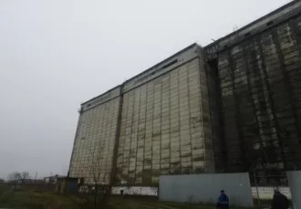 Здание клуба 1953 000000103 375,0
Здание конторы 1956 00000095 511,6
Пристройка к административному зданию 1998 00000093 59,8
Здание автовесовой на з/приеме 1969 00000040 612,1
Здание блок подсобных помещений 1967 00000037 467,4
Здание ж/д весов 1964 000000018 36,1