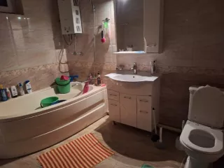 Жилое здание, площадь: 233 кв.м., кадастровый номер: 20:11:0401016:480 и земельный участок, площадь: 800 кв.м., кадастровый номер: 20:11:0401016:479. Категория земель: Земли населенных пунктов, Вид разрешенного использования: Для ведения личного подсобного хозяйства. Адрес  местоположение …