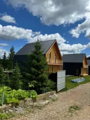 Дом 144,3 м² и участок 639 м² Московская область Индивидуальный жилой дом, назначение: жилое, площадью 144,3 кв.м, этажность 2, в том числе подземных 0, расположенный по адресу: Московская область, г.о. Волоколамский, д Золево, с кадастровым номером: 50:07:0040601:847 Земельный участок, площадью…