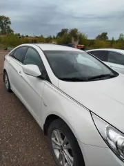 Hyundai Sonata 2.0 AT, легковой, год изготовления 2012, регистрационный номер У 496 ХО 116 RUS, идентификационный номер (VIN) КМНЕВ41ВВСА457948, мощность 150 л.с. (110 кВт)., тип двигателя бензиновый, цвет белый Пробег: 300415 Вид транспорта: Транспортное средство Объем двигателя: 1998 Год выпуска…