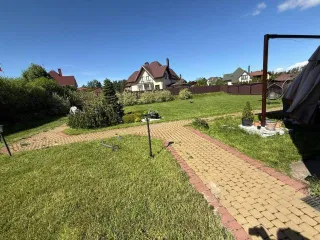 Дом 122,7 кв.м и три земельных участка в Ленинградской обл. Земельный участок площадью 682 +/-9 кв.м расположенный по адресу: Ленинградская обл., Всеволожский муниципальный район, Колтушское сельское поселение, д. Старая Пустошь, ул. Бенуа, уч. 5а (кадастровый номер 47:09:0114001:1093); Земельный…