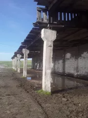 Земельный участок, площадь 2389 +/-17 кв.м., адрес: Россия, Респ Башкортостан, г Сибай, ул. Тимирязева, дом 1/2 Ж, кадастровый номер: 02:61:020101:2902. Находится в совместной собственности. Здание, площадь 630.4 кв.м., назначение: Нежилое, адрес: Россия, Респ Башкортостан, г Сибай, ул. Тимирязева…