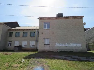 Недвижимость в с. Кипель, Курганская обл., 11 зданий общая площадь 4693,5 кв.м. Объекты недвижимого имущества, расположенные на земельных участках по адресу: Курганская область, Юргамышский район, с. Кипель, ул. Советская, д. 80 детский дом, назначение: нежилое, кадастровый номер: 45:24:030801:451…
