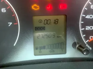 Высвобождаемое движимое военное имущество (автомобиль) Высвобождаемое движимое военное имущество, автомобиль: LADA GRANTA VIN: XТА219010J0493398 (приложение №1) 
Мощность двигателя: 87 
Марка: LADA 
Объем двигателя: 1596 
Пробег: 272509 
VIN номер: XТА219010J0493398 
Вид транспорта: легковой 
Год…