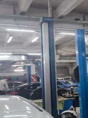 Подъемник двухстоечный Nussbaum 2.30 SLE, номер 245935, 2005 года выпуска, бывший в употреблении. Ознакомление с имуществом по адресу: Саратовская область, город Энгельс, улица Студенческая, дом 205, по предварительной записи по телефону 89270595555.