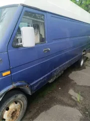 IVEСО 35E, 1998 года выпуска. Автомобиль грузовой, марка: IVECO, модель: 35E, VIN: ZCFC3580105166466, гос. рег. номер: Р138ВС47, год изготовления: 1998.