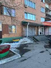 Комната, назначение: жилое, 9 Этаж, общая площадь 11,3 кв. м., адрес объекта: Удмуртская Республика, г. Ижевск, ул. 9 Января, д. 185а, блок 25, комната 7. Кадастровый номер 18:26:020174:3993. Общая долевая собственность, доля в праве 1/4