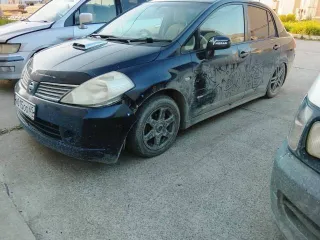 Nissan Tiida 2006 года, 109 л.с. Пробег 100000 км. VIN/номер кузова: SNC11-110795. Государственный номер Н015ОО65. Находится в залоге у АО «ТБанк», действует запрет на регистрационные действия. Автомобиль в плохом состоянии, имеет внешние признаки износа. На кузове присутствуют потертости на…