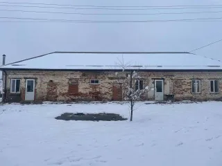 Формовочное отделение, кольцевая печь, сушильные сараи общей площадью 1653,8 кв.м. Здание, кадастровый номер 01:01:3601000:455 — формовочное отделение, общая площадь 273,6 кв.м., инвентарный номер 79:205:002:600003010:0500, литер Д, этажность 1, расположено по адресу: Россия, Республика Адыгея…