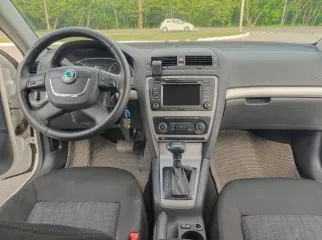 VW Shkoda Octavia 2012 Skoda Octavia, 2012 года, 102 лс, 254303 км, АКПП еще Skoda Octavia, 2012 года, 102 лс, 254303 км, АКПП еще легковой автомобиль ШКОДА ОКТАВИА, VIN TMBBA21Z9D2011569, 2012 года выпуска