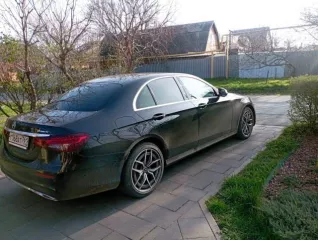 Автомобиль MERCEDES BENZ E 200 4MATIC, гос. рег. номер T168AT761, тип ТС: легковой седан, 2020 года выпуска, цвет: черный, VIN: Z9M2130875L006309