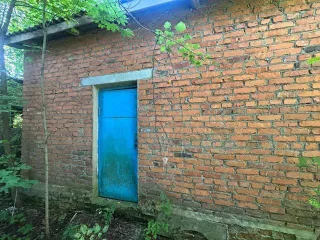 Нежилое помещение 147.2 м², участок 1500 м², Калужская обл. - Нежилое помещение, расположенное по адресу: Калужская обл., Мосальский р-н, д. Передовик, ул. Школьная, д.25 кв. 1, общей площадью 147,2 кв.м, кадастровый номер 40:16:110100:129. Земельный участок, предназначенный для ведения личного…