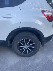 Nissan Qashqai 2013 Легковой универсал Марка, модель: Nissan Qashqai Идентификационный номер (VIN): SJNFBNJ10U2920263 Номер шасси (рамы): отсутствует Год выпуска ТС: 2013 Номер кузова (кабины): SJNFBNJ10U2920263 Цвет: Белый Номер двигателя: 275750W Рабочий объем: 1997 куб.см. Мощность (кВт/л.с.)…