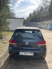 Автомобиль: Volkswagen Golf, 2011 года выпуска, VIN WVWZZZ1KZBW311416, госномер Е 215 РР 799, цвет серо-синий.