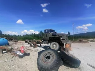 Автогрейдер ДЗ-98, заводской №машины ММК 09-20 321309-9437, 1993г.в., № двигателя 03837, цвет кузова зеленый, ГРЗ 27ХН9926 (разукомплектован)