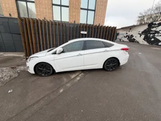 Hyundai I40 Белый 2013 г.в. Автомобиль марки: HYUNDAI, модель I40, год выпуска 2013, VIN XWELC41CBD0001421, является предметом залога АО «АЛЬФА-БАНК» (Номер договора залога с Банком F0AUTO10S24090104772 от 01.09.2024). Ознакомление с имуществом проводится по адресу: г. Москва, Ташкентская улица 28…