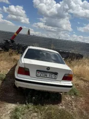 BMW 320i Автомобиль БМВ 320i (годные остатки) Белого цвета, без ключа, бывший в эксплуатации, с видимыми повреждениями, потертостями, дефектами, возможны скрытые повреждения и дефекты. Имущество, обращенное в собственность государства (2608). Имущество продается в том виде, комплектности и…