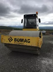 Каток Bomag BW219-4, 2019 г., заводской № (рамы) 861582758540, ГРЗ 1471ММ49. Местонахождение: Респ. Саха (Якутия), г. Олекминск, с. Авиапорт, ул. Кузьмина, д. 2.
