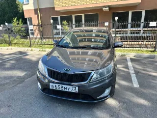 Kia Rio 2014, VIN: Z94CC41BAER219501, цвет: темно-серый.