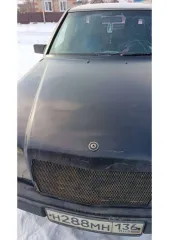 Mercedes-Benz E220 1994 года, 149 лс, 446647 км, АКПП. VIN: WDB1240221C101397. Автомобиль не на ходу. На транспортное средство наложены ограничения в виде запрета на регистрационные действия.