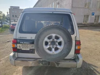 Автомобиль Mitsubishi Pajero, 1991 года выпуска, цвет – серый-белый, государственный номер А086ОР41, номер шасси 4016230, номер кузова (прицепа) 4016230, номер двигателя AD2028, мощность двигателя – 140 л.с, объем двигателя – 2835 куб. см. Автомобиль Mitsubishi Pajero, 1991 года выпуска, цвет –…