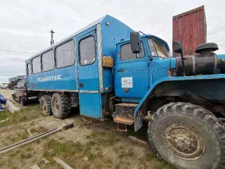 Грузовой автомобиль Урал 3255 0010 41, 2007, а483тн/159  местоположение: п. Бованенково, ЯНАО . Частично не комплектен, требует ремонта, не на ходу.
