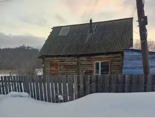 1/3 доли дома и земельного участка, Алтайский край, с. Ая, ул. Подгорная, 34, 30 кв.м. Доля в праве на земельный участок: 659635, Алтайский край, Алтайский р-н, село Ая, ул Подгорная, д 34, кадастровый (условный) номер: 22:02:080006:73, и 1/3 доли в праве на жилой дом на нем, площадь 30 кв.м…