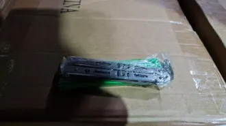 Набор шпателей для герметика Gluemini-Tool, состоящий из двух предметов - 167 шт. Съемник клипс Clips-Kit в комплекте с набором клипс в кейсе и четырьмя съемниками - 180 шт. Нож бабочка Butterfly-Knifetrainer, тренировочный с нефиксированным лезвием без режущей кромки - 200 шт. Имущество продается…