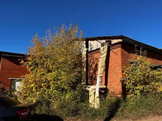 недвижимое имущество здание, с кадастровым номером 18:07:019049:188, назначение: нежилое, 1-этаж (подземных этажей-0), общая площадь 206,6 кв. м., год завершения строительства 1978 земельный участок, с кадастровым номером 18:07:019049:386, категория земель: земли населённых пунктов, вид…