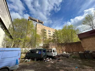Здание, назначение: нежилое (гостиница), кад номер: 50:60:0020103:58; Площадь общая 9 365,4 кв. м
Здание, назначение: нежилое (проходная), кад номер: 50:60:0020103:55; Площадь общая 7,7 кв. м
Помещение, назначение: нежилое (теплица), кад номер: 50:60:0020103:92; Площадь 666,9 кв. м
Сооружение…