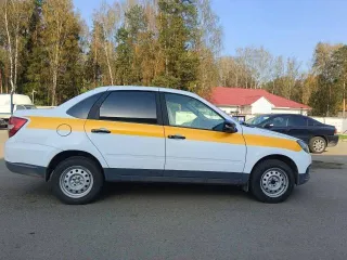 Toyota Camry 2018 года выпуска.