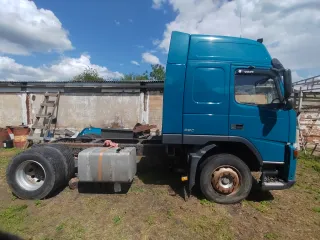 Volvo FM TRUK 4X2 2007, автомобиль марки Volvo модель: FM TRUK 4X2 2007 г.в., VIN-номер X9PJL80A88W875923. Ознакомление с имуществом происходит по предварительной записи посредством имейл vergoon-av@ya.ru, по адресу: Краснодарский край, г. Краснодар.